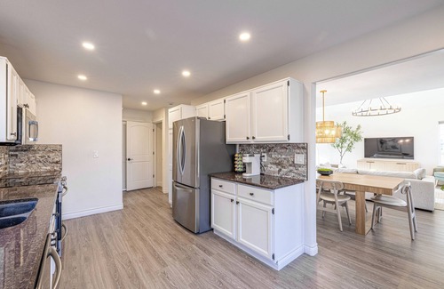 Centennial House | Spacious 4-bedroom house with AC, WiFi in marvelous Aurora