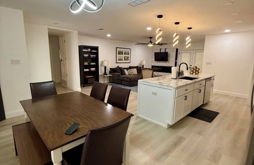Austin House | Spacious 4-bedroom house close to downtown Austin
