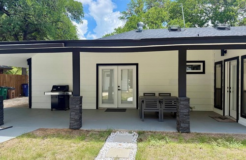 Austin House | Spacious 4-bedroom house close to downtown Austin