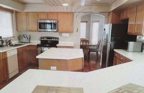 Green Valley Ranch House | Spacious 4-bedroom house with AC, WiFi in beautiful Denver