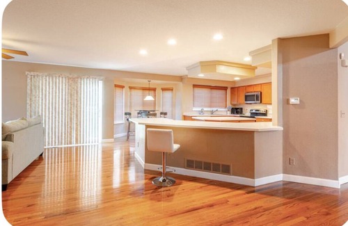 Green Valley Ranch House | Spacious 4-bedroom house with AC, WiFi in beautiful Denver