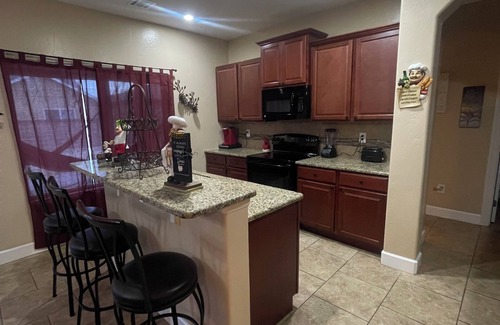 Hobbs House | Spacious 4-bedroom house in charming Hobbs with AC, WiFi
