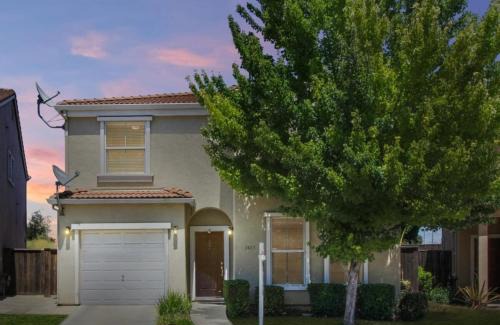 Stockton House | Spacious 4 bedroom house!