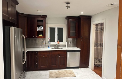 Vauxhall House | Spacious 4-bedroom house with WiFi and AC in Union.n2mnts to majors HW.