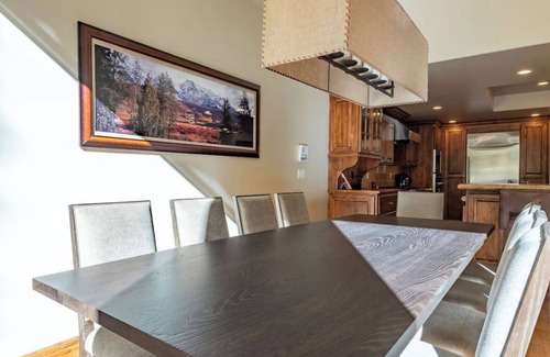 Warm Springs House | Spacious 4-bedroom luxury home in Ketchum, with easy access to Sun Valley.