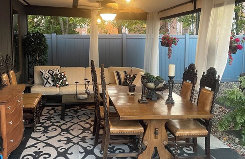 Bristol House | Spacious 4-bedroom Modern Architecture Cozy Getaway with Fitness Room, WiFi
