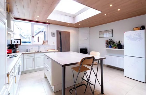 Assebroek House | Spacious 4-bedroom townhome in charming Brugge with FREE PARKING
