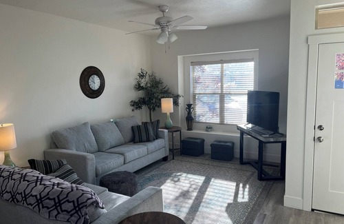 Nampa House | Spacious 4-bedroom townhome in quiet Nampa neighborhood.