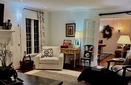 Gates Mills House | Spacious 4-bedroom house in Gates Mills with AC, WiFi. Minutes from CC Hospital