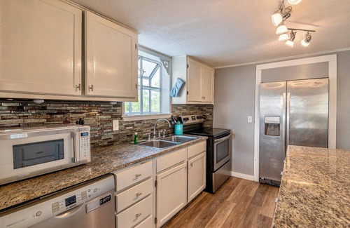 Gulf Shores House | Spacious 4-bedroom house in awesome Gulf Shores with boat slip