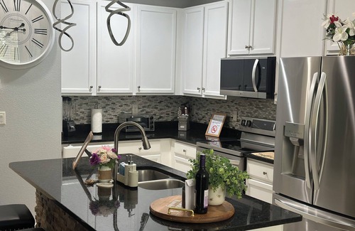 OakLeaf Plantation House | Spacious 4-bedroom house in the heart of Oakleaf