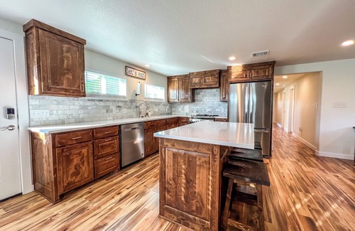 Weatherford House | Spacious 4-bedroom house on quiet private drive