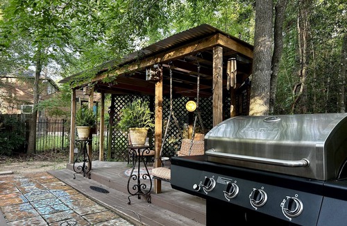 Grogan's Mill House | Spacious 4-bedroom vacation home near The Woodlands Golf Resort & Town Center.