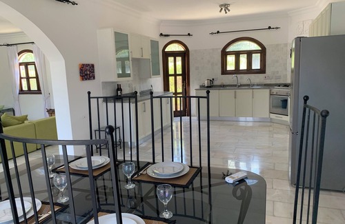 Catalkoy Villa | Spacious 4-bedroom villa with WiFi and AC in serene Çatalköy