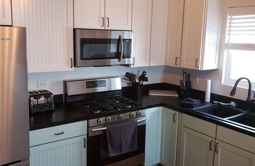 Bourbonnais House | Spacious 4 bedroom3 bathroom home Great for Families or Co-workers sharing space