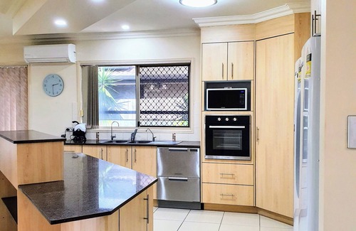 Eli Waters House | Spacious 4 beds house on the Lake in Eli Waters