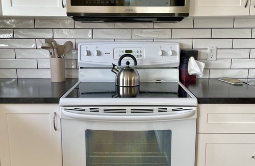 Hinton House | Spacious 4-BR Home near Jasper!