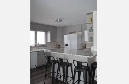 Spirit Lake House | Spacious 4-BR House, Lake and Park across the street!