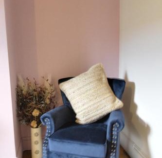 Huddersfield House | Spacious 4 Double Bedroom House in Huddersfield with parking