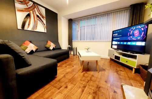 Newcastle-upon-Tyne House | Spacious 4bed House+free Parking+wifi+10 min to Newcastle International Airport