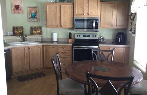 Springerville House | Spacious 4 seasons 3 bedroom 2 bathrooms for 1 great getaway.