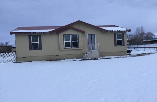 Springerville House | Spacious 4 seasons 3 bedroom 2 bathrooms for 1 great getaway.