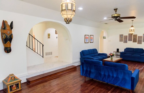 Bartonville Other | Spacious 40-Acre Ranch w/Animals, Hot Tub & Games