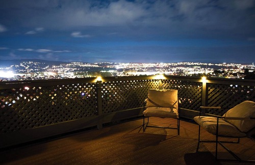 South San Francisco House | Spacious 4BR Family Retreat with Indoor Pool, Jacuzzi & Movie Room – Near SFO
