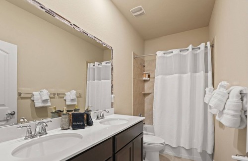 Oak Point House | Spacious 4b3bth N. Dallas home in quiet area. 30min from DFW or 41min to DAL