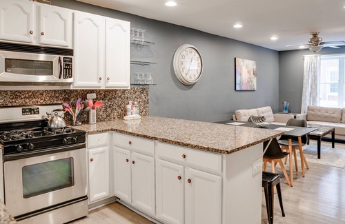 Graduate Hospital House | Spacious, 4BD/2.5 Bath. Great Walkable Location!