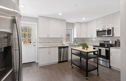 North Philadelphia East House | Spacious 4Bd, 3Ba, Center City, Fishtown, Temple!