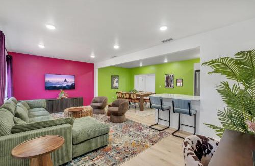Tallahassee House | Spacious 4BD - Central Stay with Backyard & Games