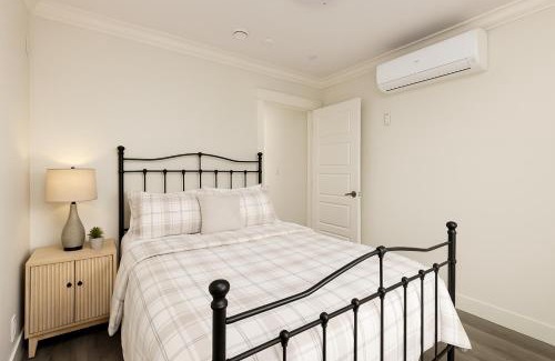 East Side House | Spacious 4BD Home in Vancouver