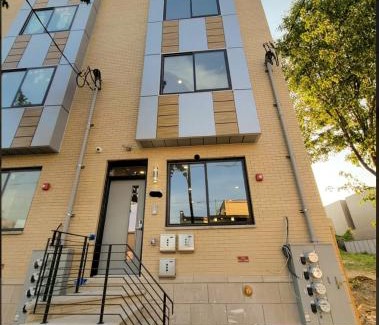 North Philadelphia East Apartment | Spacious 4bed 3bath Wdparkingsleeps10yard