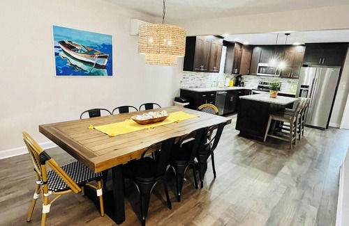 Ocean View Cottage | Spacious 4BR/3BA Cottage near Ocean & Pool, Perfect for Family Getaways!