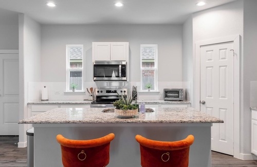 Fort Worth House | Spacious 4BR Central Fort Worth Gem