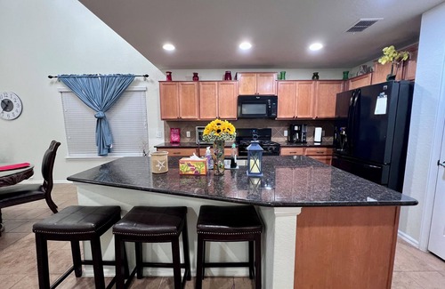 Medina Valley House | Spacious 4BR Family Home, Near SeaWorld & AFB