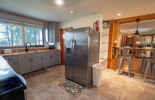Gadsden House | Spacious 4BR Home- Perfect for Families & Groups!n1 min from Noccalula Falls