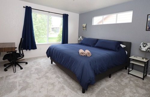 Fort Collins House | Spacious 4BR home | quiet area 15 min to CSU