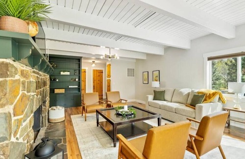 Sagle House | Spacious 4BR Home with Hot Tub Near Downtown Sandpoint and boat trailer parking