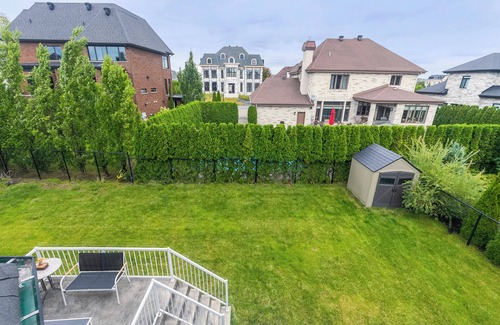 Brossard Apartment | Spacious 4BR King Bed Free Parking