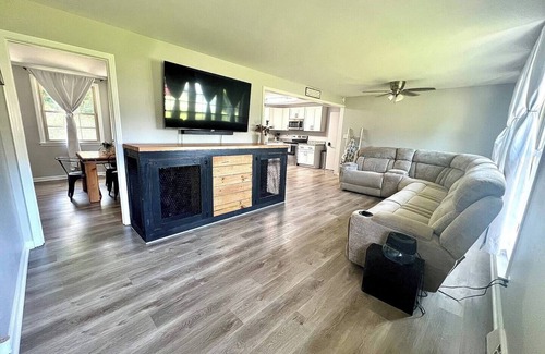 Clarksville House | Spacious 4BR Near Fort Campbell