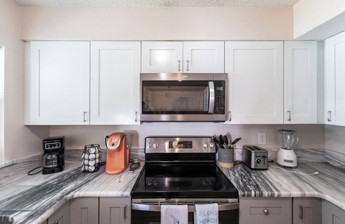 Port Charlotte - Charlotte Harbor House | 🌴 Spacious 4BR Oasis Private Pool 20 Min to White Sand Beaches