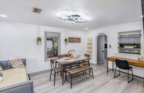Azalea Park House | Spacious 4br Orlando Home Flex Room Pets Ok