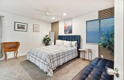 Palmdale House | Spacious 4BR Pool Home Ensuite Baths Self CheckIn Fast WiFi WD