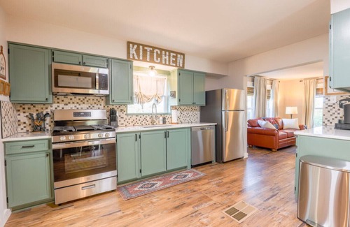 Santa Anna House | Spacious 4BR Ranch Wildlife Firepit Patios