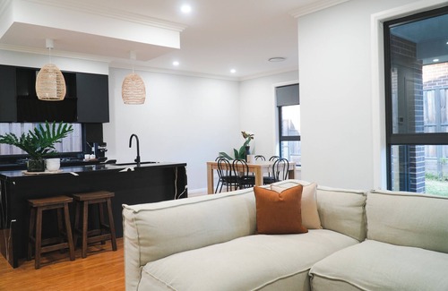 Box Hill House | Spacious 4BR Retreat fully equiped