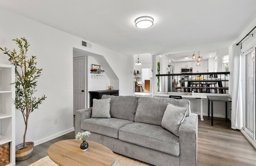 Mira Mesa House | Spacious 4BR Retreat w/Private Pool, Office & Fenced Yard｜ Pet-Friendly #41925