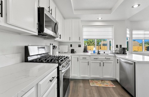 Mira Mesa House | Spacious 4BR Retreat w/Private Pool, Office & Fenced Yard｜ Pet-Friendly #41925