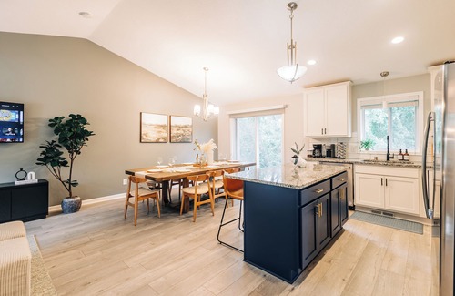 Blaine House | Spacious 4BR Retreat w/Game Room & Yard - Near NSC, TPC & Downtown Twin Cities